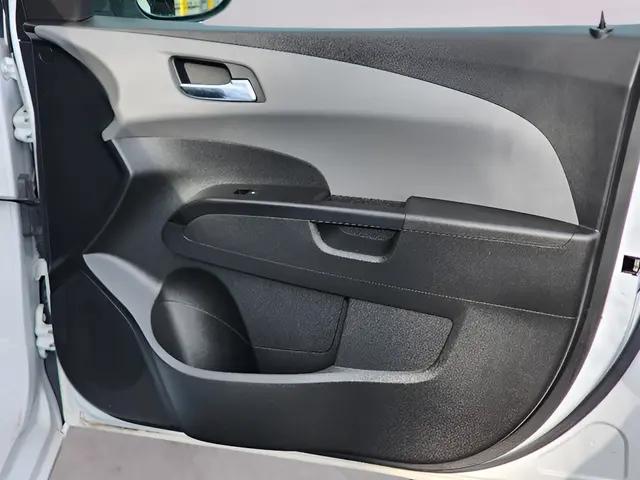 2018 Chevrolet Sonic LT Auto