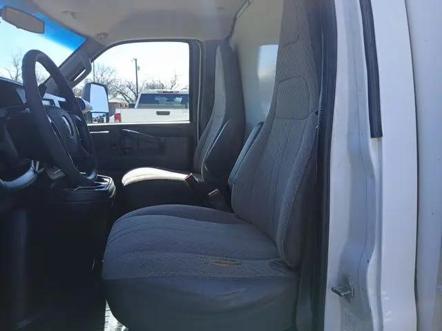 2016 GMC Savana Cutaway 3500