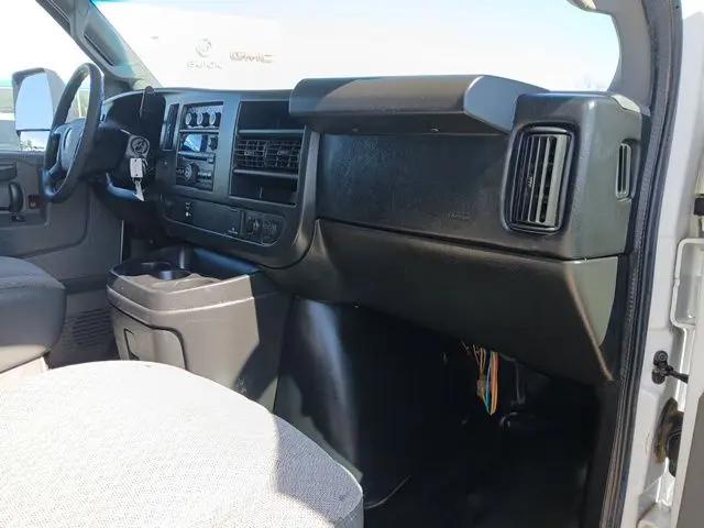 2016 GMC Savana Cutaway 3500