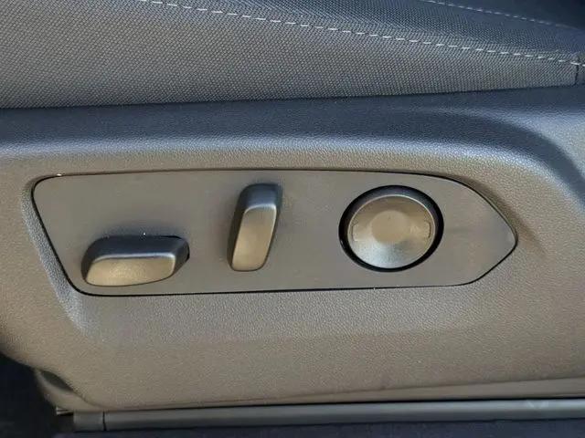 2026 Chevrolet Silverado 1500 2WD Crew Cab Short Bed Custom