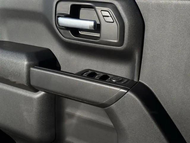 2026 Chevrolet Silverado 1500 2WD Crew Cab Short Bed Custom