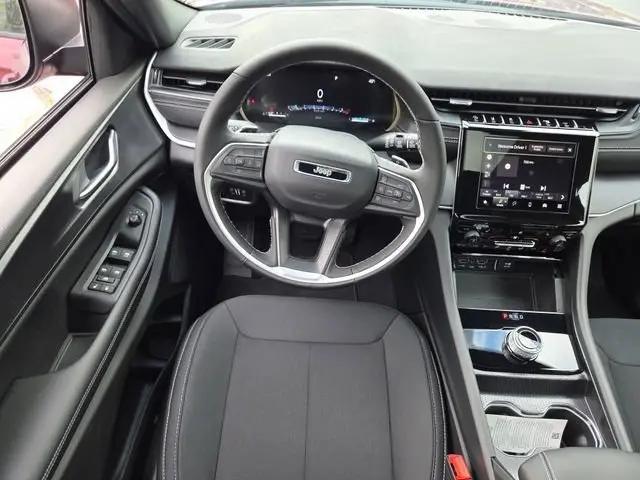 2026 Jeep Grand Cherokee L Altitude 4x4