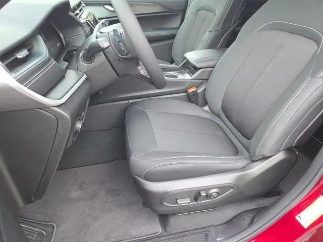 2026 Jeep Grand Cherokee L Altitude 4x4