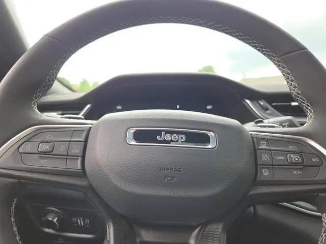 2026 Jeep Grand Cherokee L Altitude 4x4