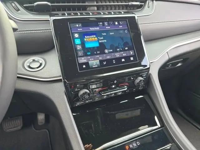 2026 Jeep Grand Cherokee L Altitude 4x4