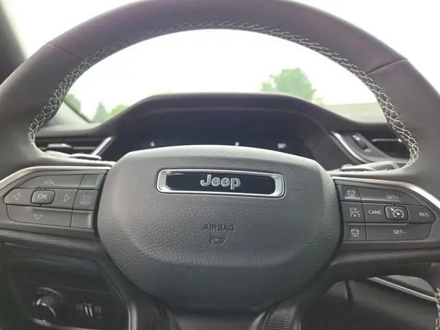 2026 Jeep Grand Cherokee L Altitude 4x4