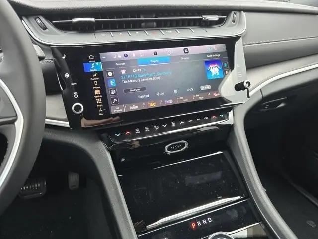 2026 Jeep Grand Cherokee L Altitude 4x4