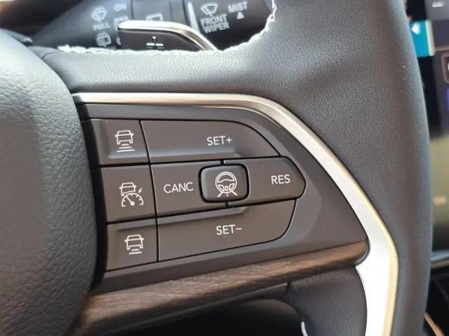 2026 Jeep Grand Cherokee L Altitude 4x4