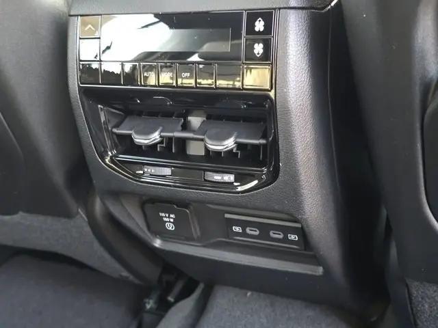 2026 Jeep Grand Cherokee L Altitude 4x4