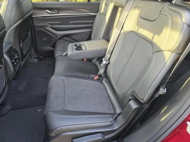 2026 Jeep Grand Cherokee L Altitude 4x4