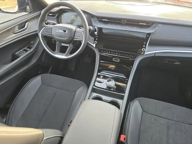 2026 Jeep Grand Cherokee L Altitude 4x4