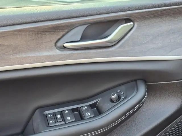 2026 Jeep Grand Cherokee L Altitude 4x4