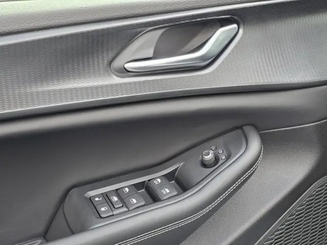 2026 Jeep Grand Cherokee L Altitude 4x4