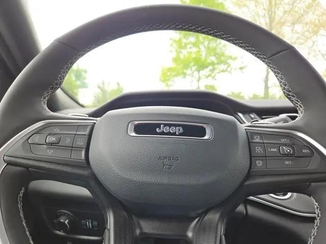2026 Jeep Grand Cherokee L Altitude 4x4
