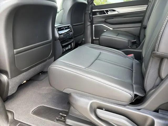 2026 Jeep Grand Wagoneer 4x4