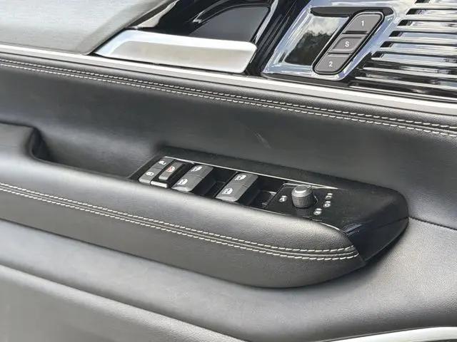 2026 Jeep Grand Wagoneer 4x4