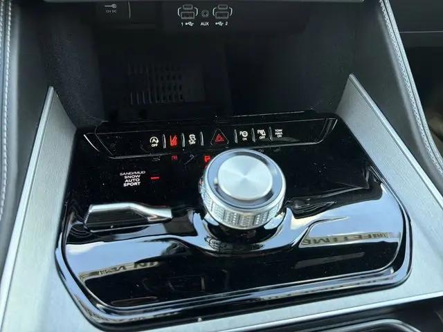 2026 Jeep Grand Wagoneer 4x4