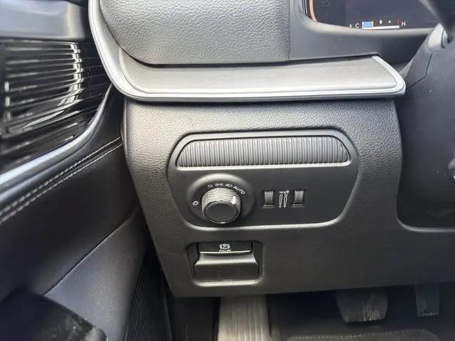 2026 Jeep Grand Wagoneer 4x4