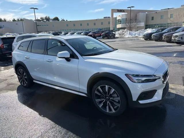 2026 Volvo V60 Cross Country Ultra, B5 AWD Gas (mild hybrid) for sale in Cranston, RI