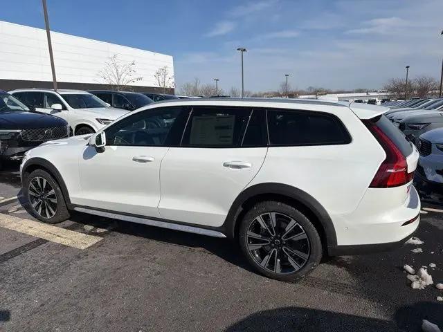 2026 Volvo V60 Cross Country Ultra, B5 AWD Gas (mild hybrid)