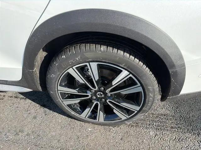 2026 Volvo V60 Cross Country Ultra, B5 AWD Gas (mild hybrid)