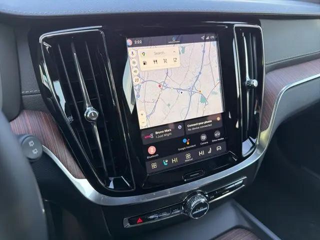 2026 Volvo V60 Cross Country Ultra, B5 AWD Gas (mild hybrid)