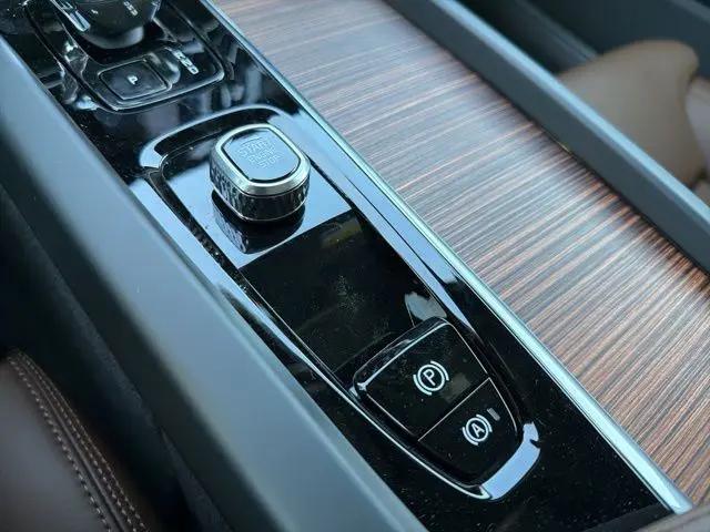 2026 Volvo V60 Cross Country Ultra, B5 AWD Gas (mild hybrid)