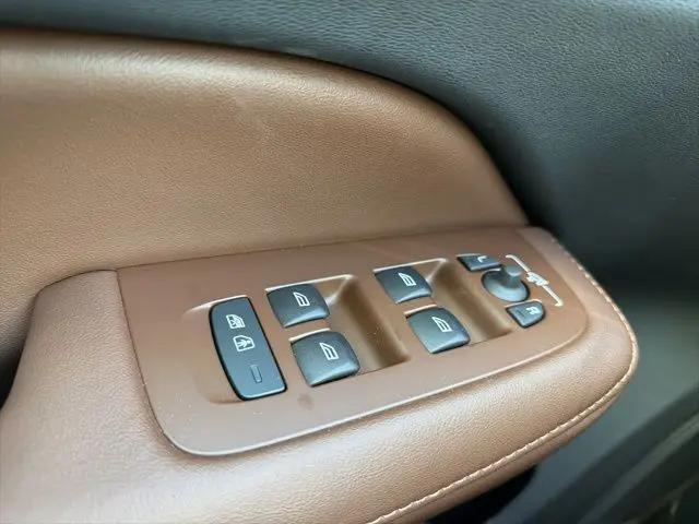 2026 Volvo V60 Cross Country Ultra, B5 AWD Gas (mild hybrid)