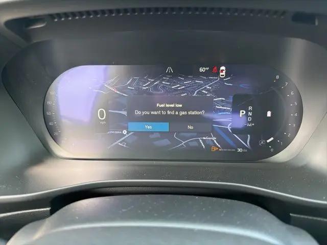 2026 Volvo XC40 Core, B5 AWD Gas (mild hybrid), Dark