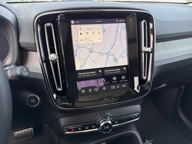 2026 Volvo XC40 Core, B5 AWD Gas (mild hybrid), Dark