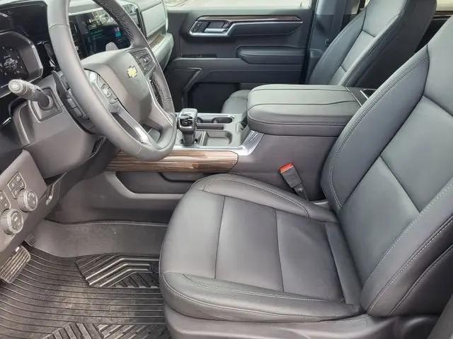 2026 Chevrolet Silverado 1500 4WD Crew Cab Standard Bed LT