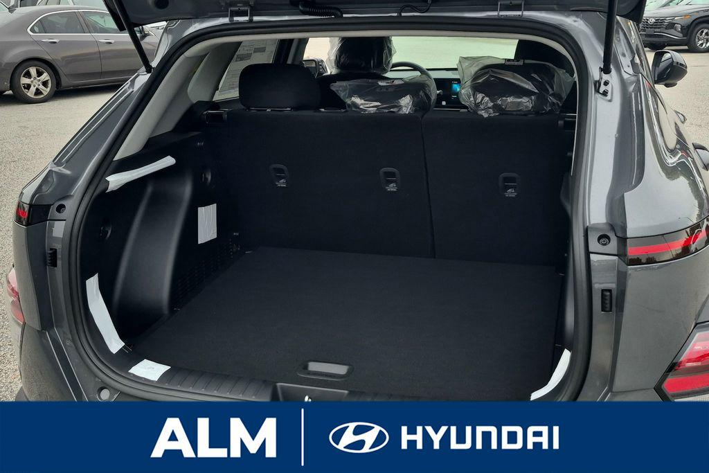 New 2026 Gray HYUNDAI SEL Sport FWD image 8