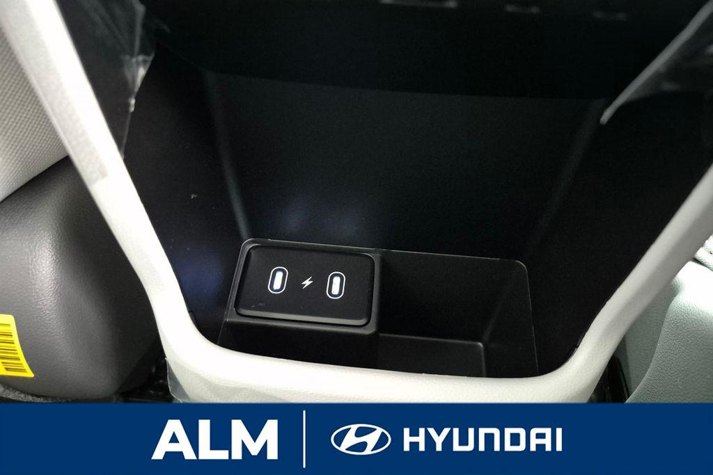 New 2026 Gray HYUNDAI SEL Sport FWD image 17