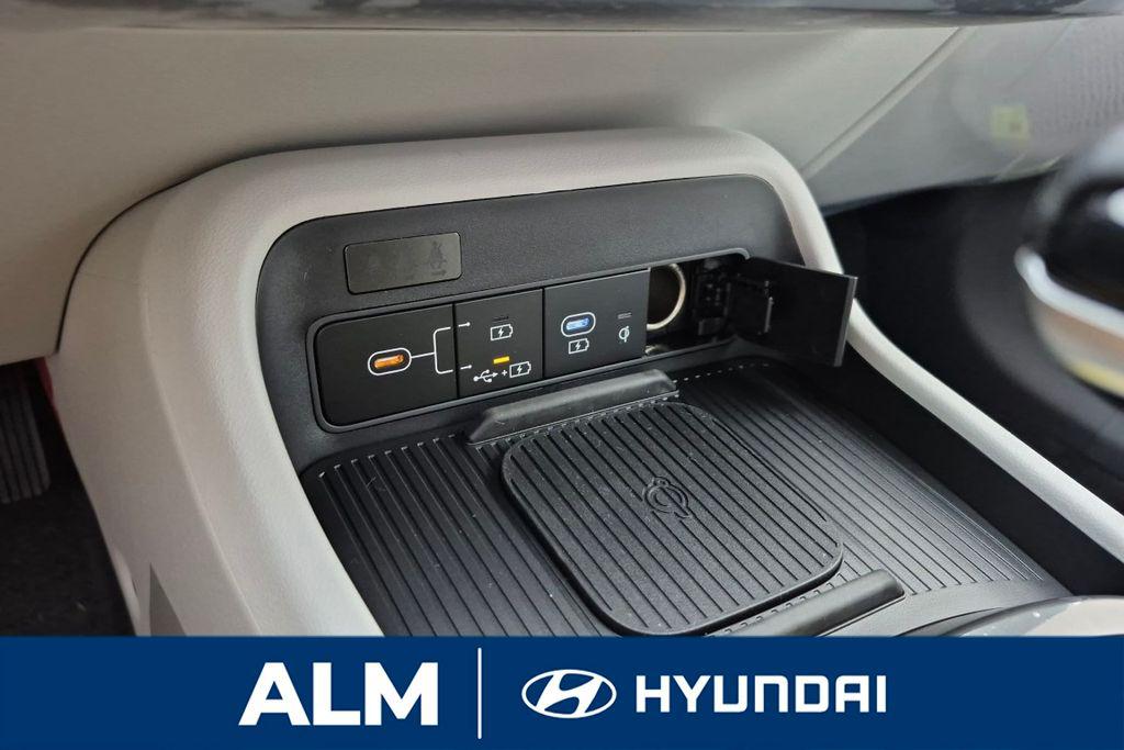 New 2026 Gray HYUNDAI SEL Sport FWD image 25