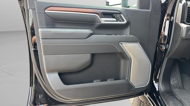 2026 GMC Sierra 2500HD Crew Cab, Standard Bed, Denali, 4WD