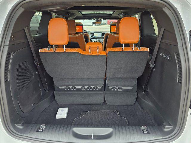 2026 Chrysler Pacifica Pinnacle AWD