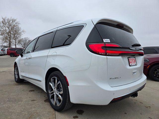 2026 Chrysler Pacifica Pinnacle AWD