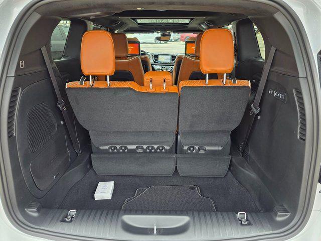 2026 Chrysler Pacifica Pinnacle AWD