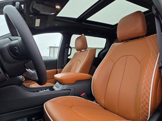 2026 Chrysler Pacifica Pinnacle AWD