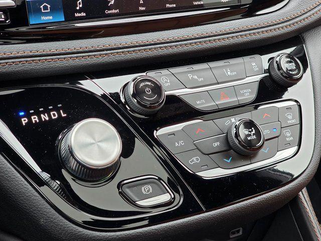 2026 Chrysler Pacifica Pinnacle AWD