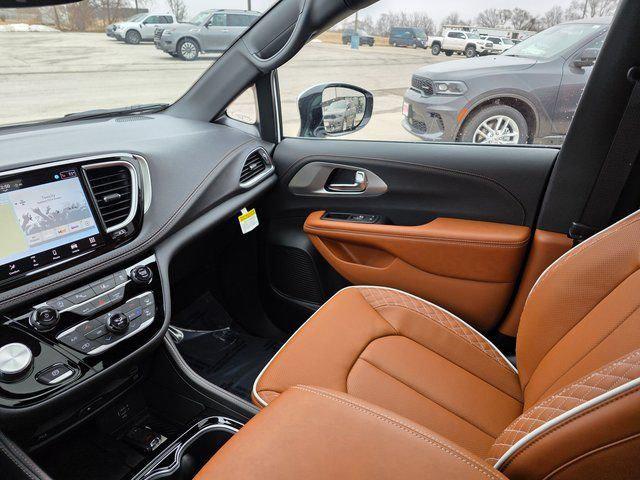 2026 Chrysler Pacifica Pinnacle AWD
