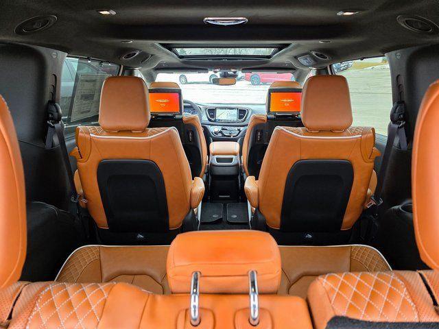 2026 Chrysler Pacifica Pinnacle AWD