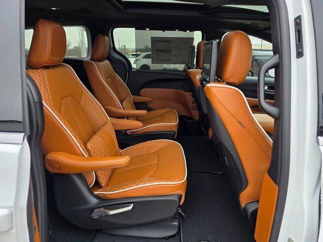2026 Chrysler Pacifica Pinnacle AWD