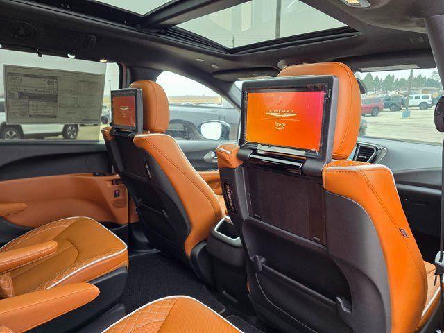 2026 Chrysler Pacifica Pinnacle AWD