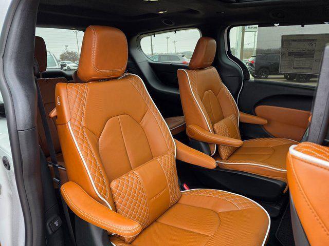 2026 Chrysler Pacifica Pinnacle AWD