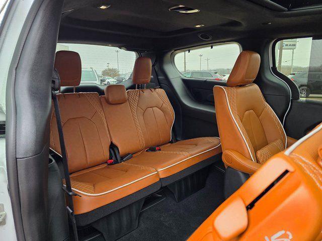2026 Chrysler Pacifica Pinnacle AWD