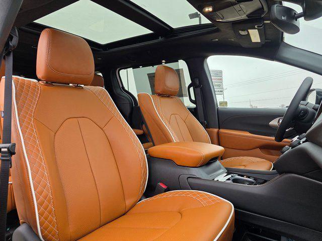 2026 Chrysler Pacifica Pinnacle AWD
