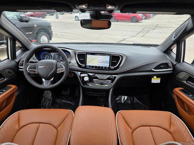 2026 Chrysler Pacifica Pinnacle AWD