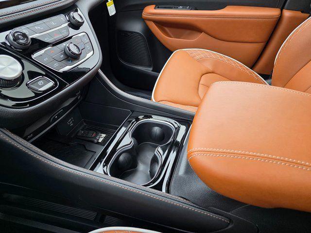 2026 Chrysler Pacifica Pinnacle AWD