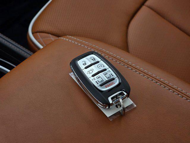 2026 Chrysler Pacifica Pinnacle AWD